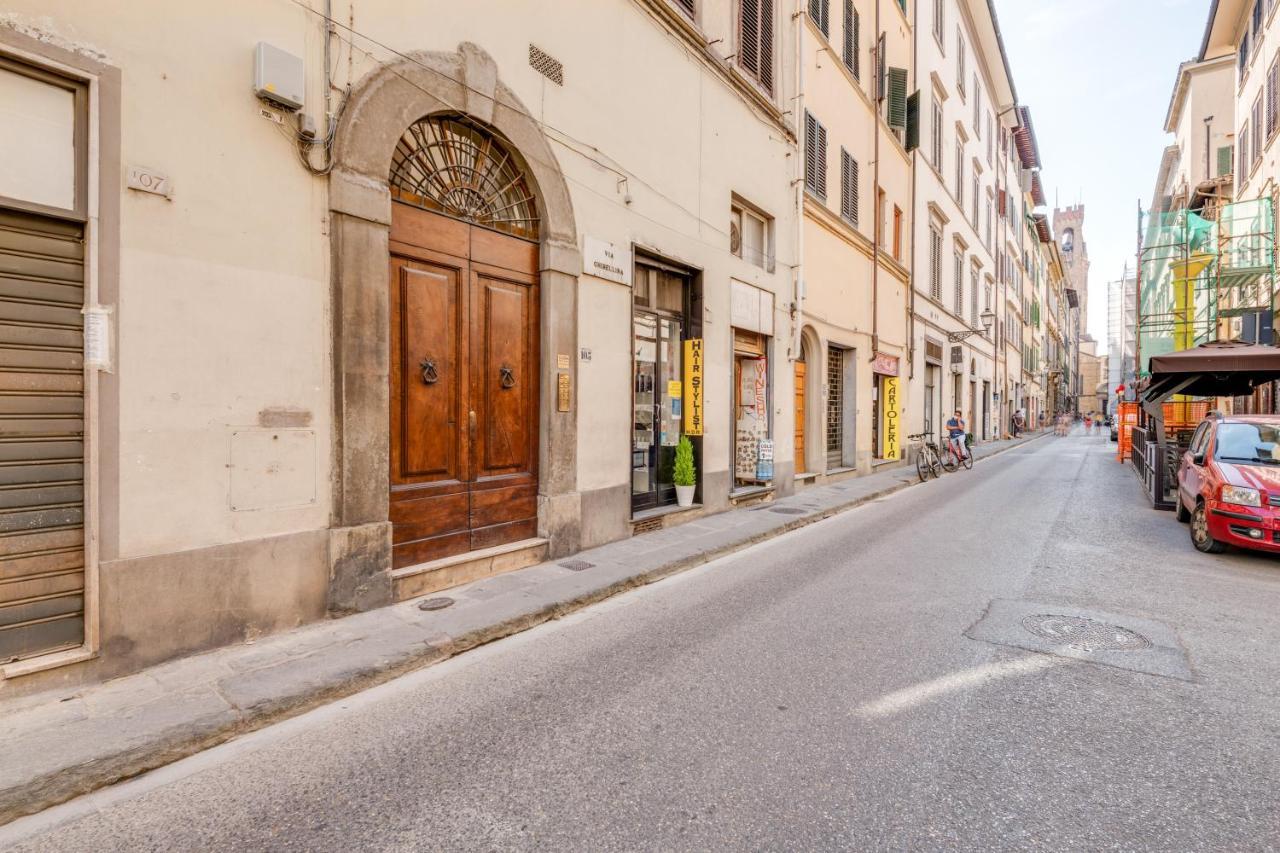 Piazza Santa Croce Design Apartment With Balcony Florenz Exterior foto