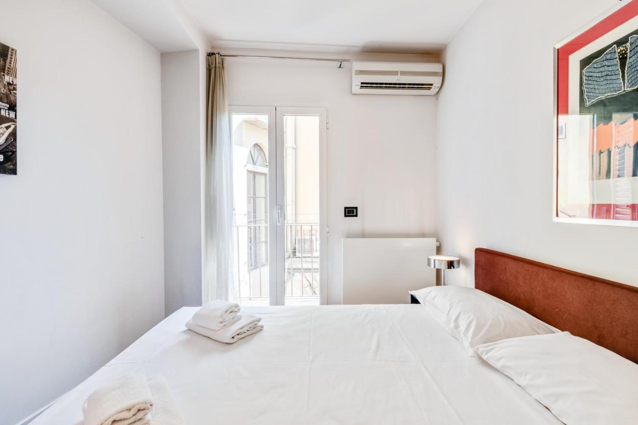 Piazza Santa Croce Design Apartment With Balcony Florenz Exterior foto