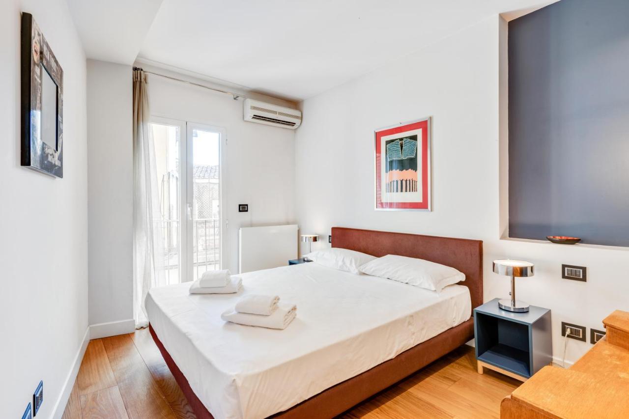 Piazza Santa Croce Design Apartment With Balcony Florenz Exterior foto